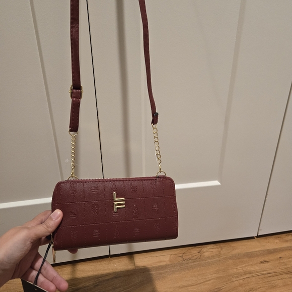 Cross Body Wallet NWT - Picture 2 of 8